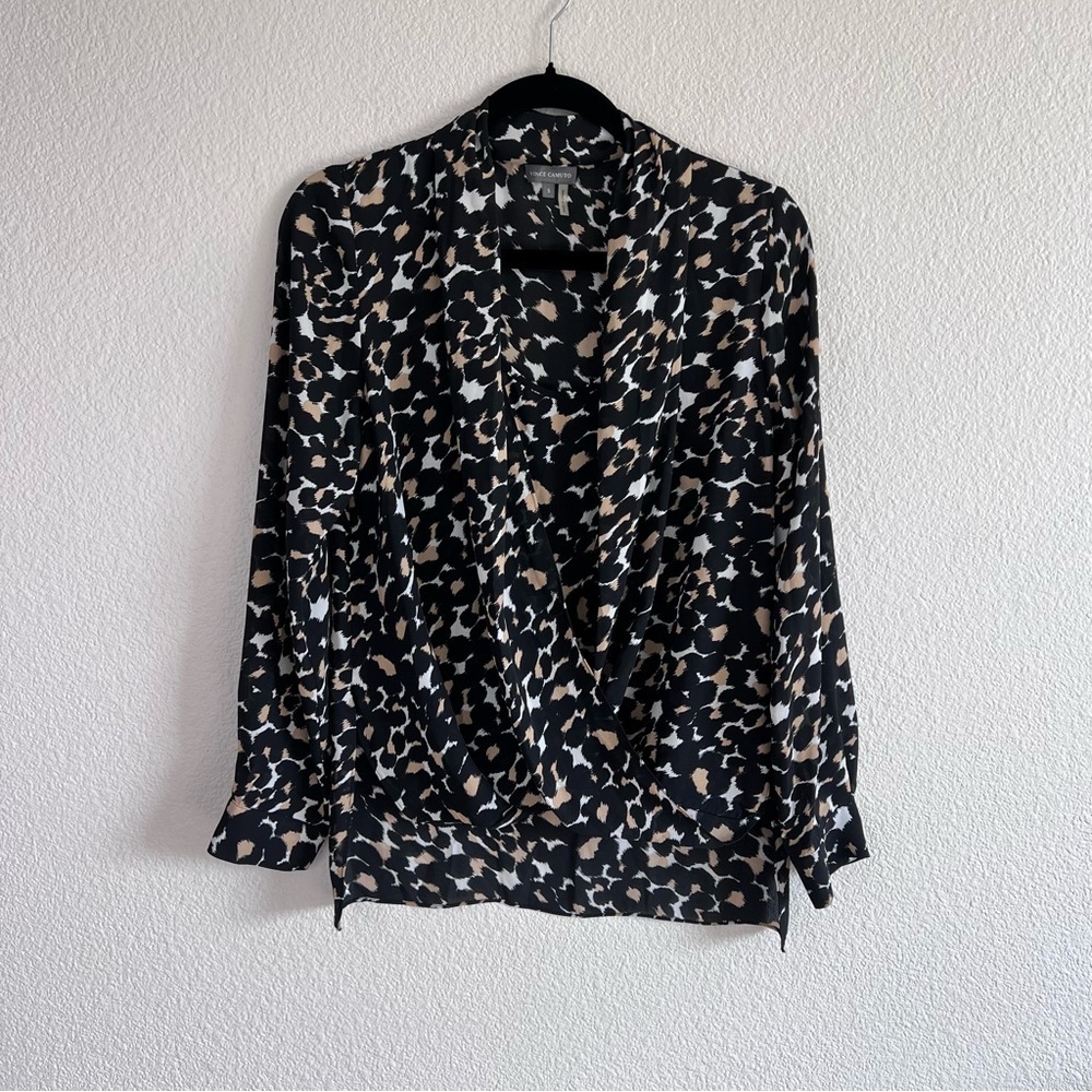 Vince‎ Camuto Women’s Animal Print Black and Gold Long Sleeve Blouse